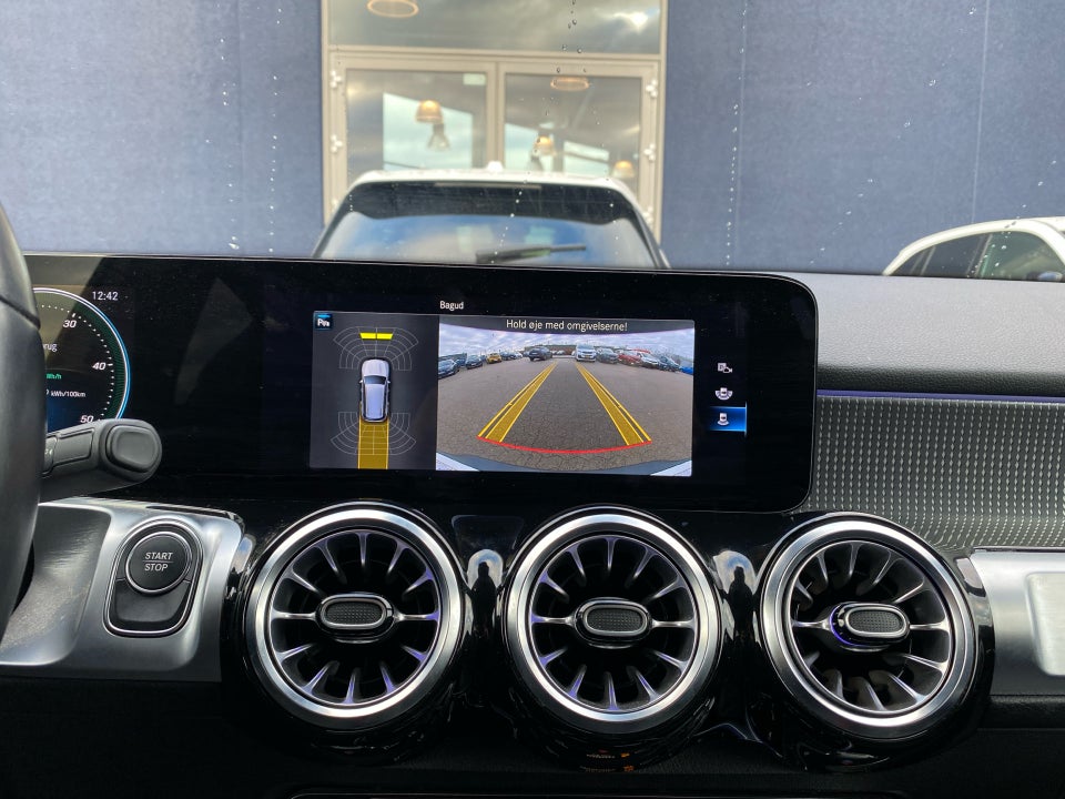 Mercedes EQB300 Progressive 4Matic 5d