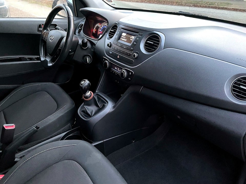 Hyundai i10 1,0 EM-Edition Eco 5d
