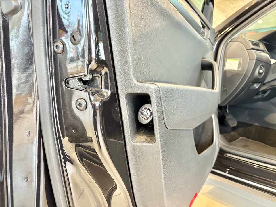 Skoda Superb 2,0 TDi 190 Style DSG 5d