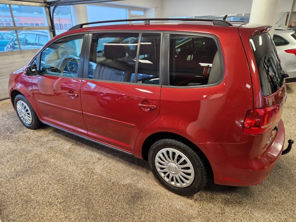 VW Touran 1,6 TDi 105 Comfortline BMT 7prs 5d