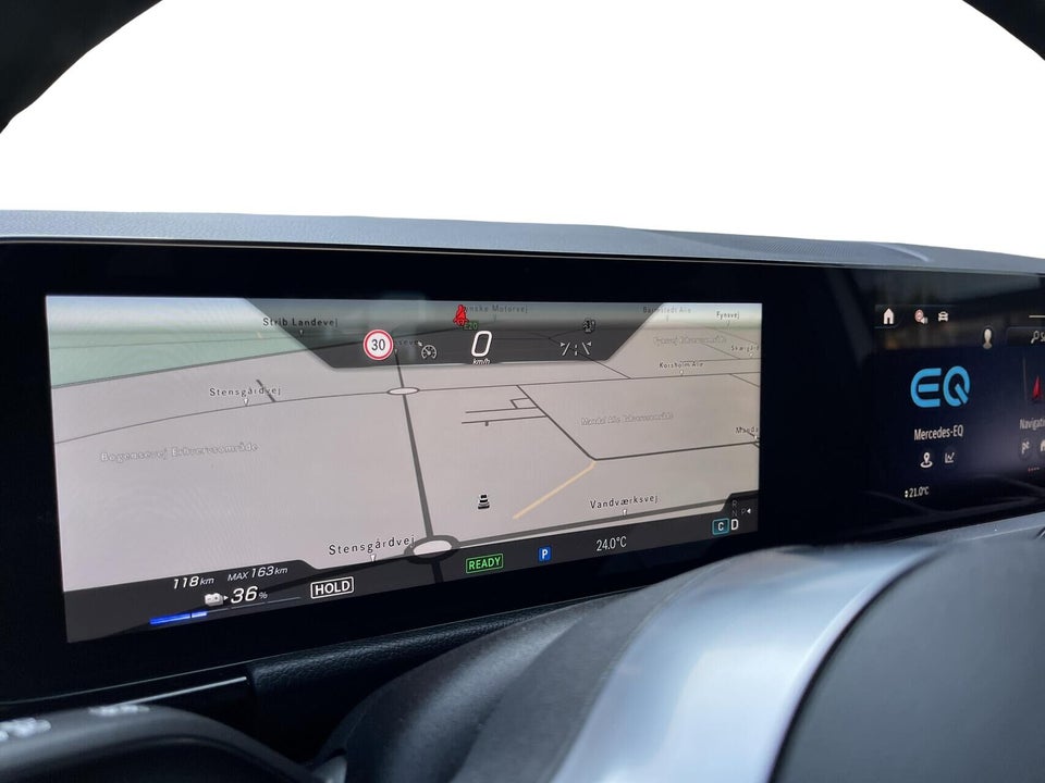 Mercedes EQA300 4Matic 5d