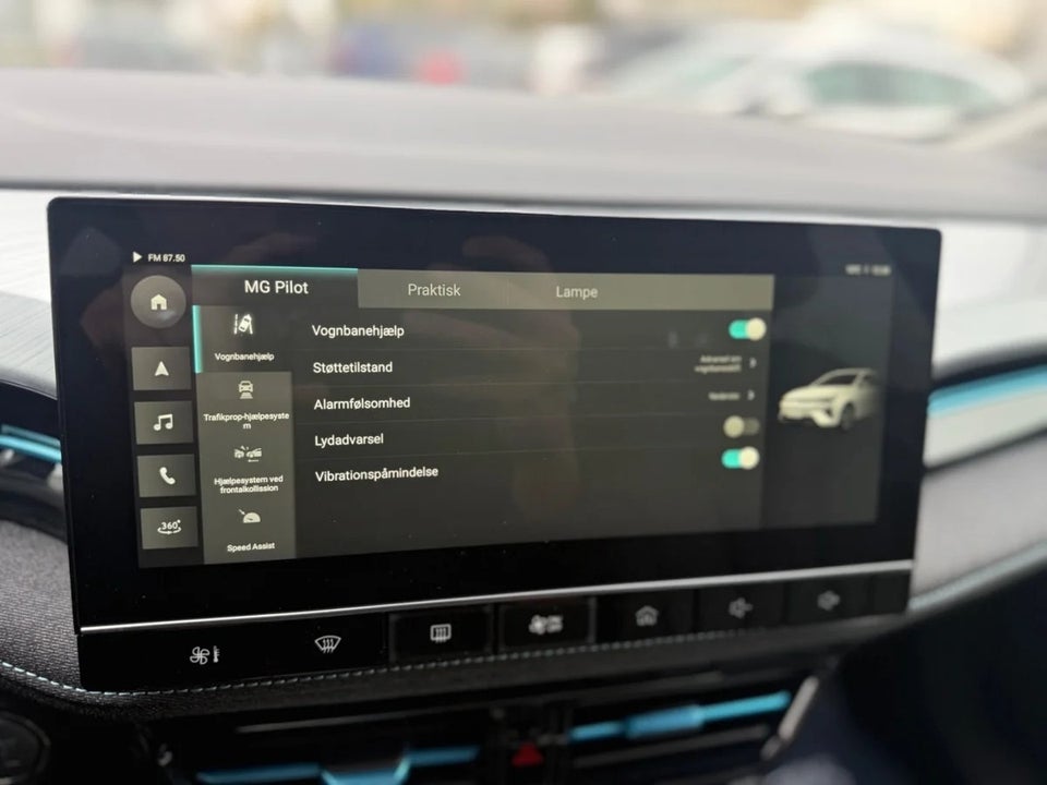 MG MG5 50 Luxury 5d