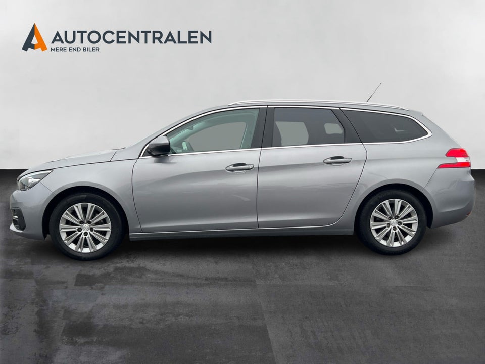 Peugeot 308 1,2 PureTech 130 Selection Sky EAT8 5d