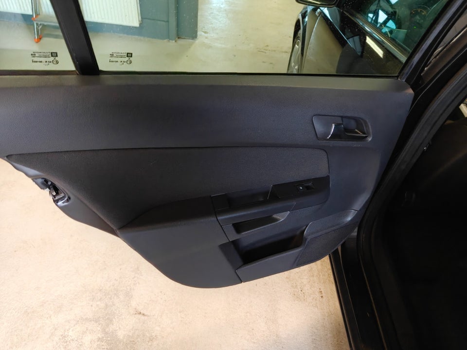 Opel Astra 1,7 CDTi 110 Enjoy Sports Tourer 5d