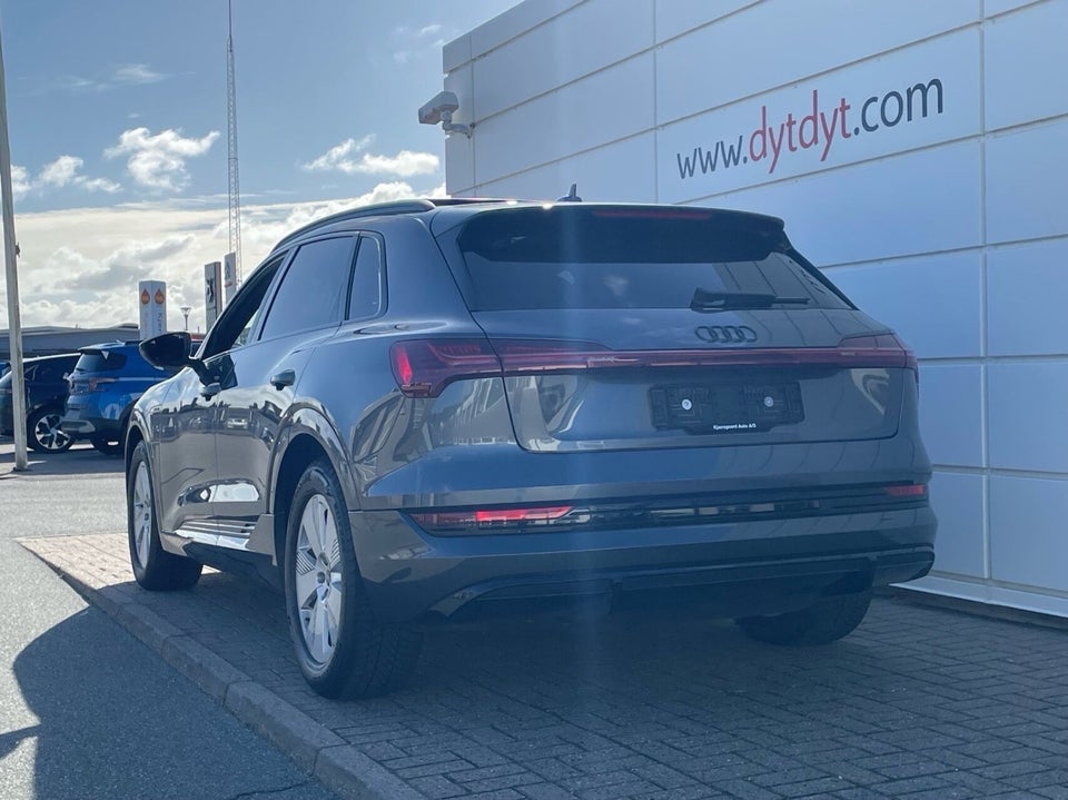 Audi e-tron 55 S-line quattro 5d