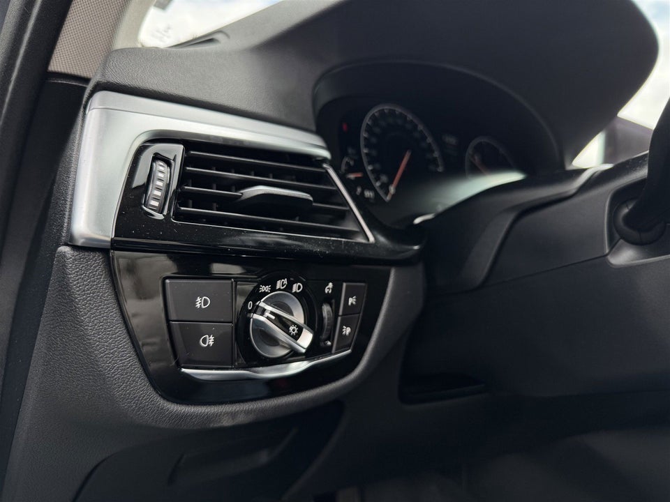 BMW 520d 2,0 Touring Connected aut. 5d