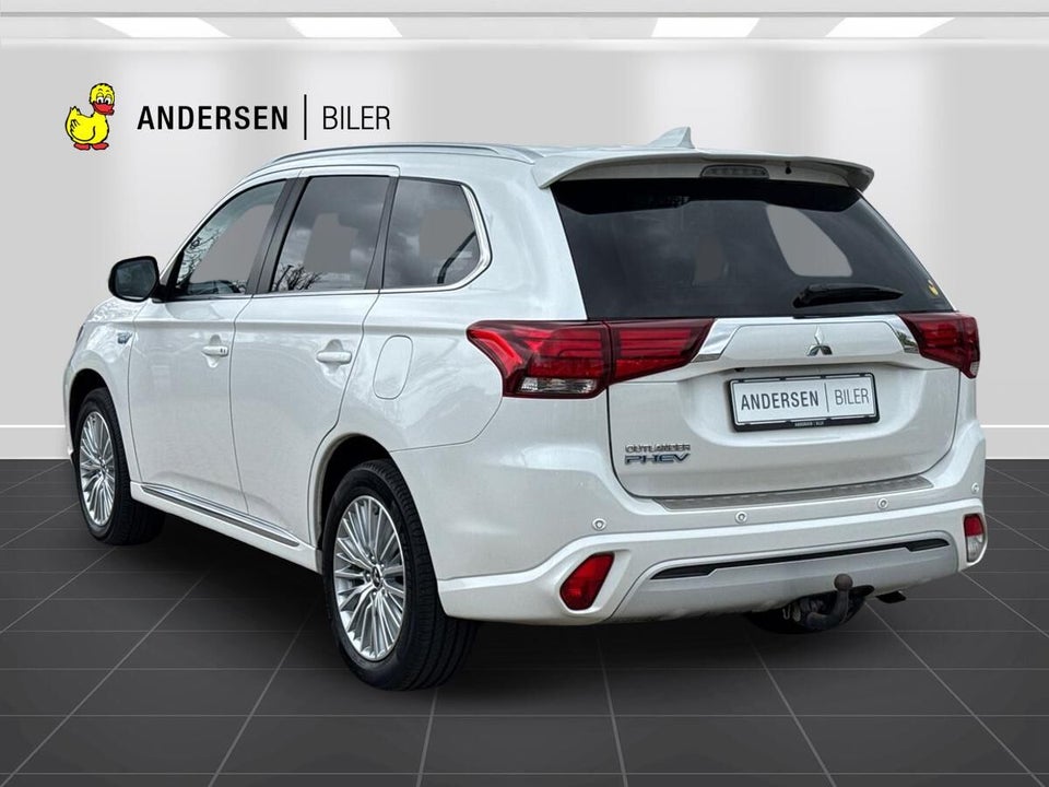 Mitsubishi Outlander 2,4 PHEV Intense CVT 4WD 5d