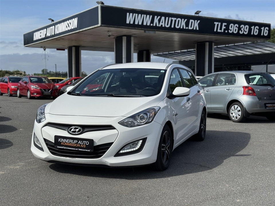 Hyundai i30 1,6 CRDi 110 Comfort Go! CW 5d