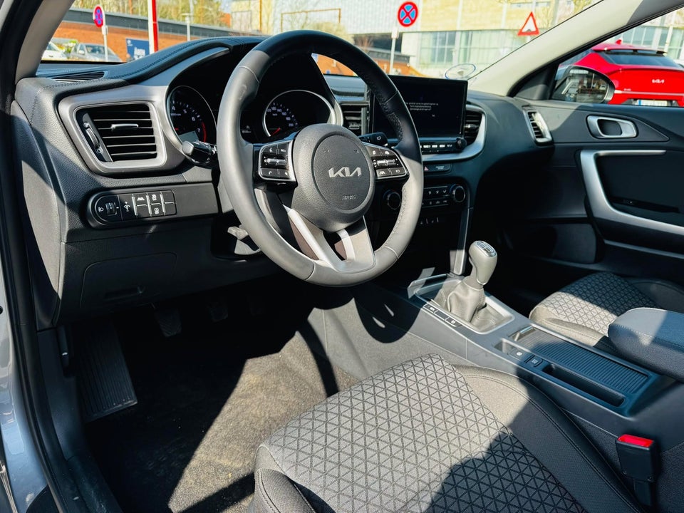 Kia Ceed 1,0 T-GDi Prestige SW 5d