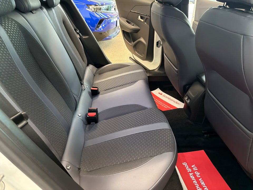 Peugeot 2008 1,2 PureTech 130 Allure 5d