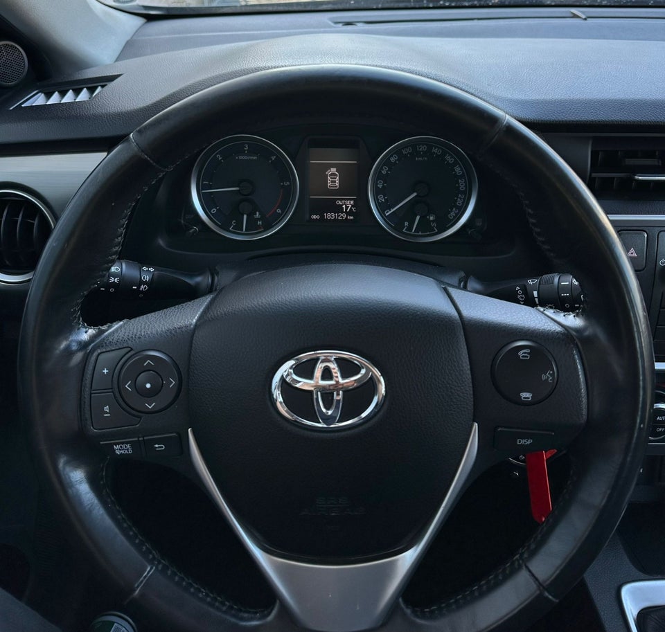 Toyota Auris 1,4 D-4D T3+ 5d