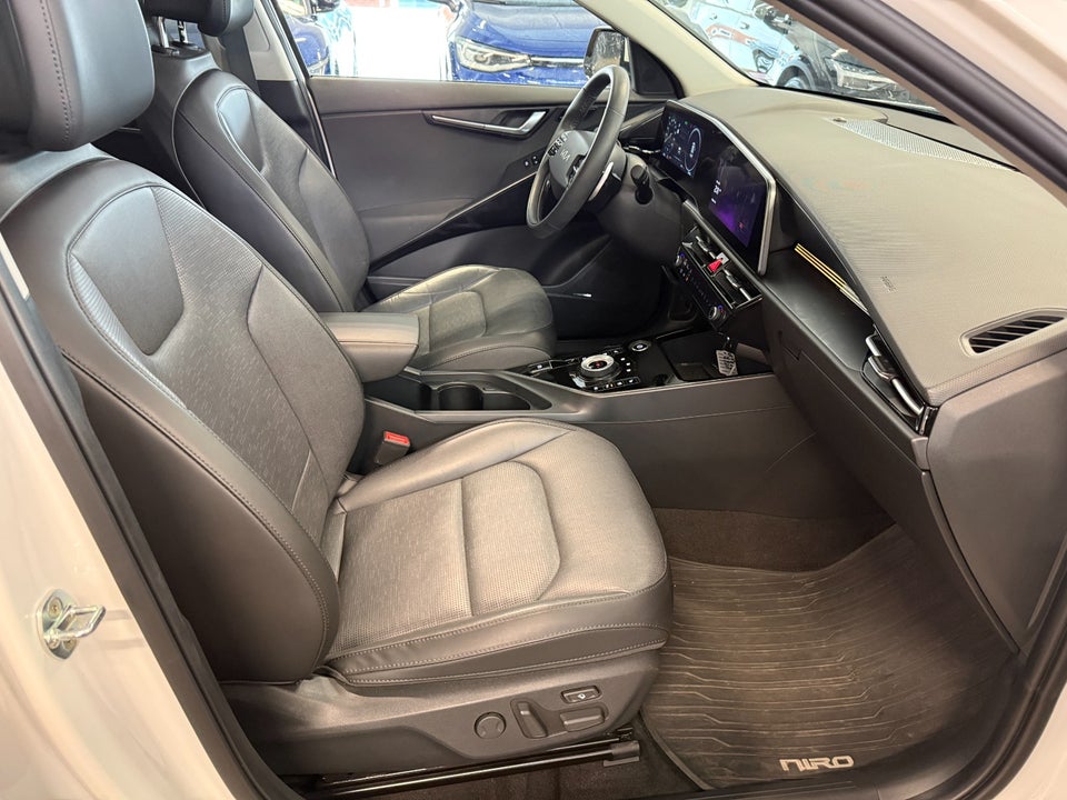 Kia Niro 64 EV Upgrade 5d