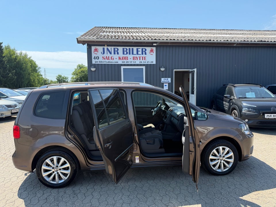 VW Touran 2,0 TDi 140 Comfortline DSG BMT 7prs 5d