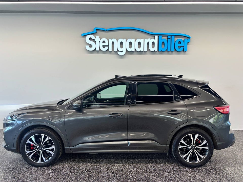 Ford Kuga 2,5 PHEV ST-Line X CVT 5d