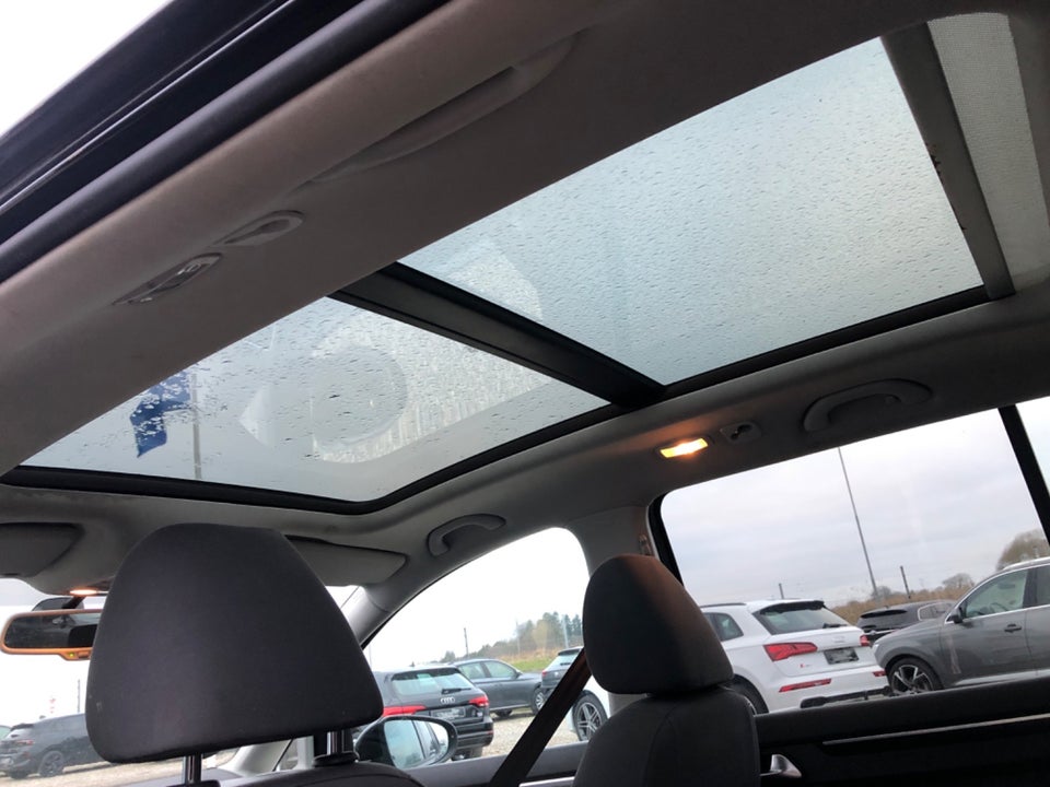 VW Touran 2,0 TDi 140 Comfortline BMT 7prs 5d