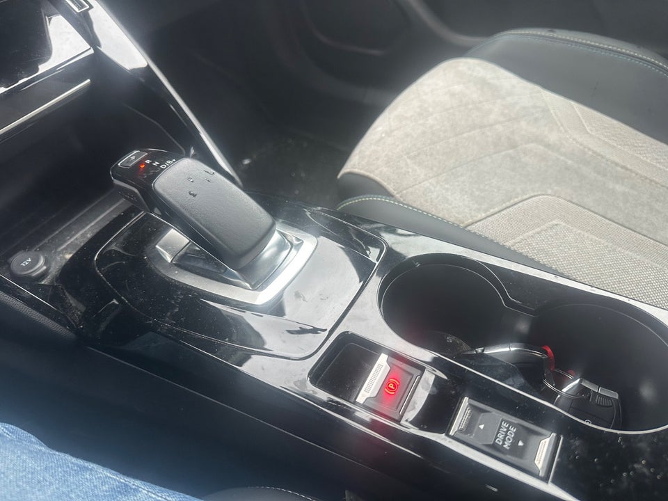 Peugeot e-2008 50 GT Pack 5d