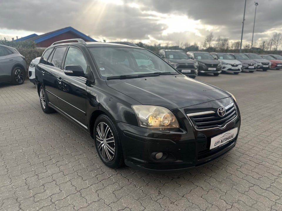 Toyota Avensis 2,0 Sol stc. 5d