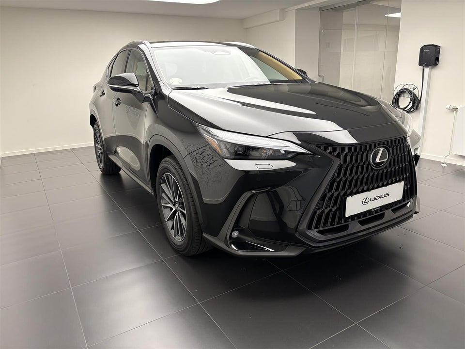 Lexus NX450h+ 2,5 Business+ aut. AWD 5d