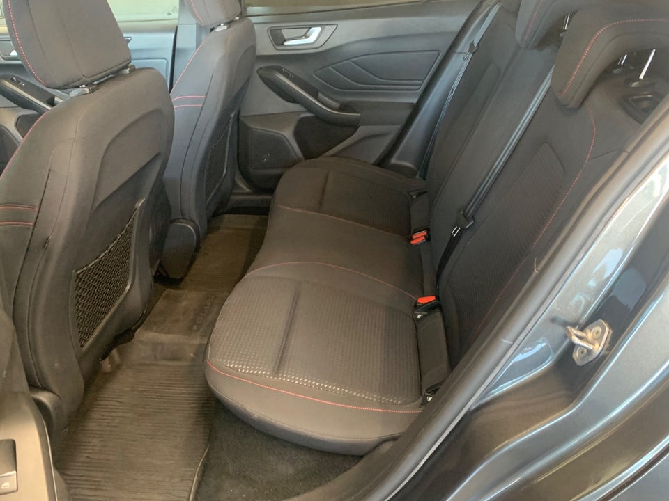 Ford Focus 1,0 EcoBoost ST-Line 5d