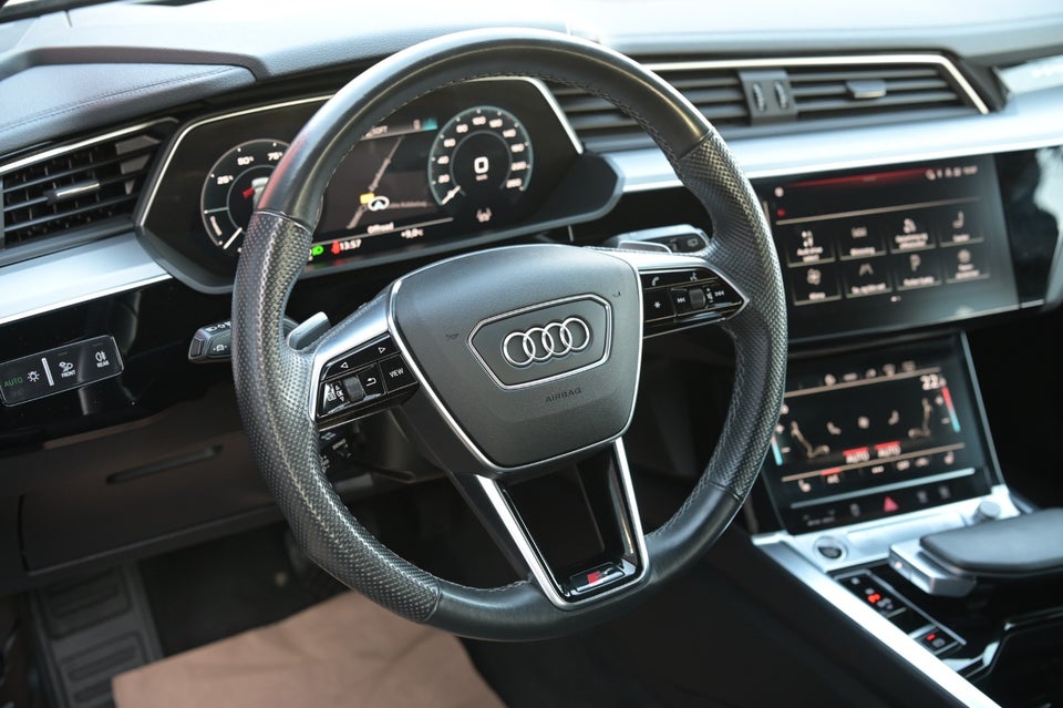 Audi e-tron 55 Advanced quattro 5d