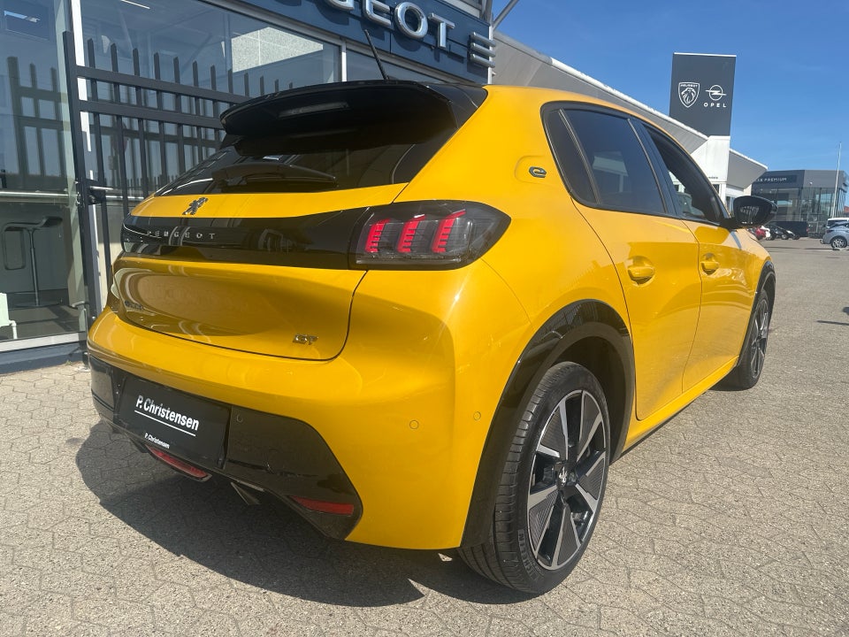 Peugeot e-208 50 GT Pack 5d