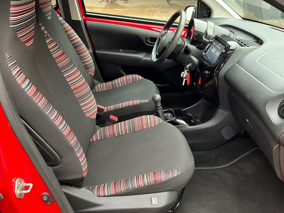 Citroën C1 1,0 VTi Shine 5d