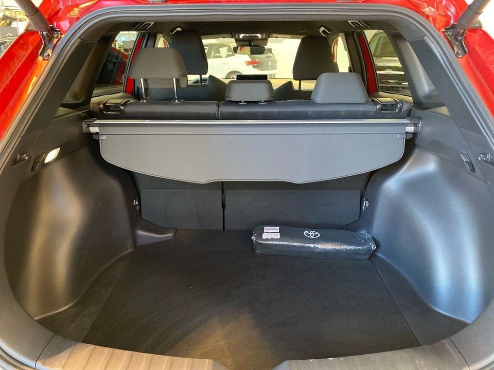 Toyota Corolla Cross 1,8 Hybrid Style Comfort CVT 5d