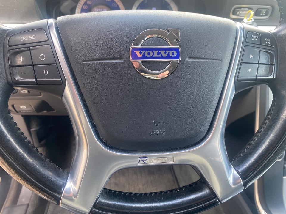 Volvo V70 2,5 T 230 Summum aut. 5d