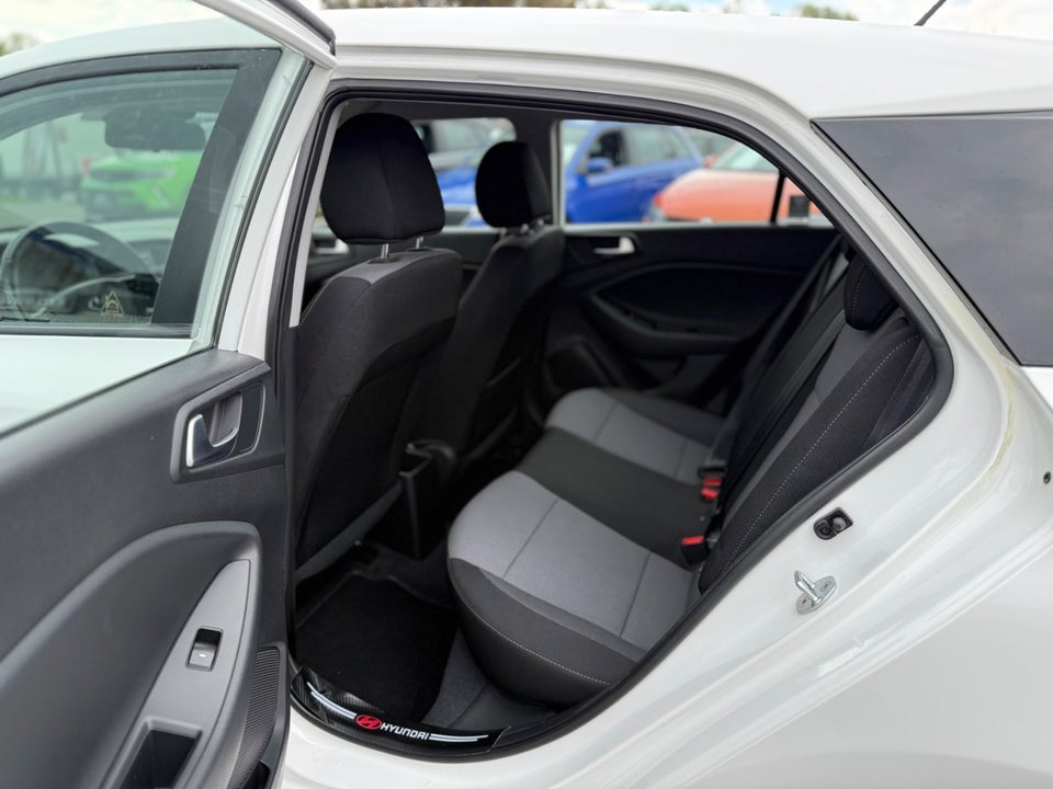 Hyundai i20 1,25 Trend 5d