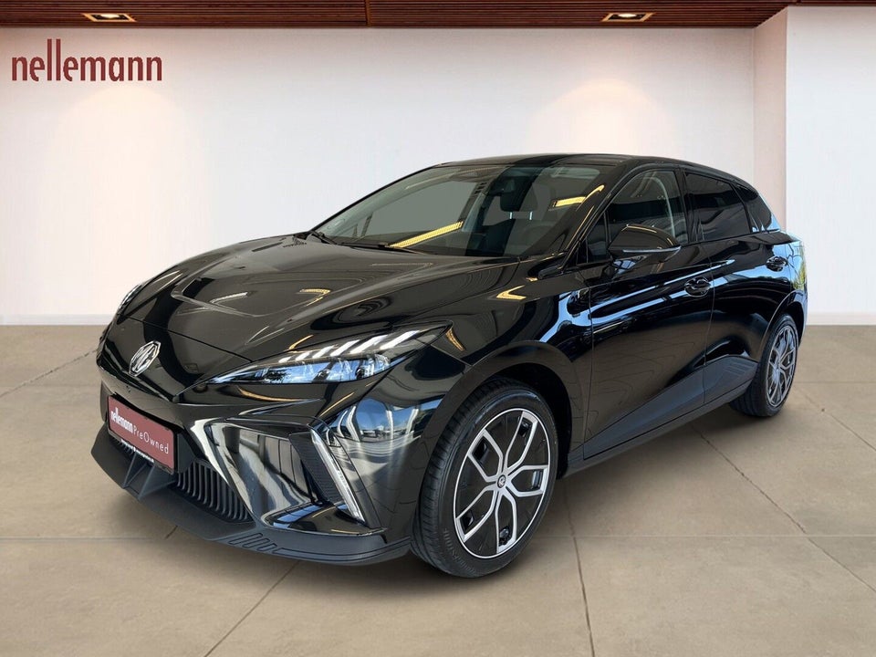 MG MG4 64 Luxury 5d