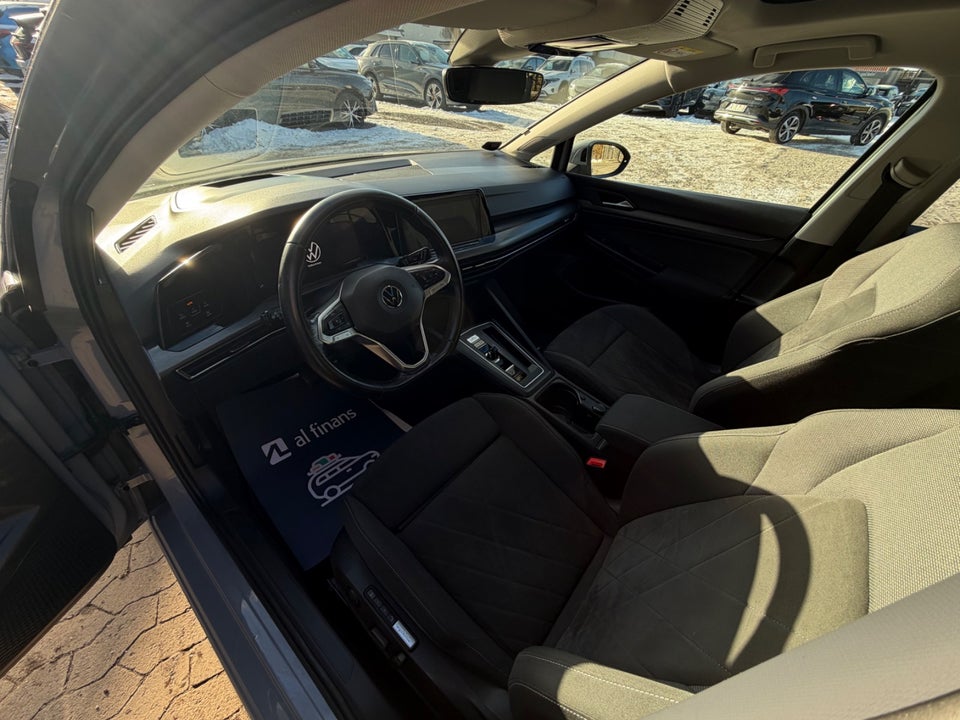 VW Golf VIII 1,4 eHybrid DSG 5d