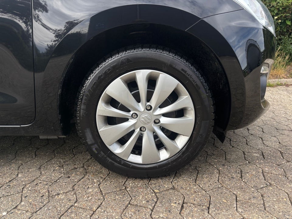 Suzuki Swift 1,2 Dualjet Club 5d