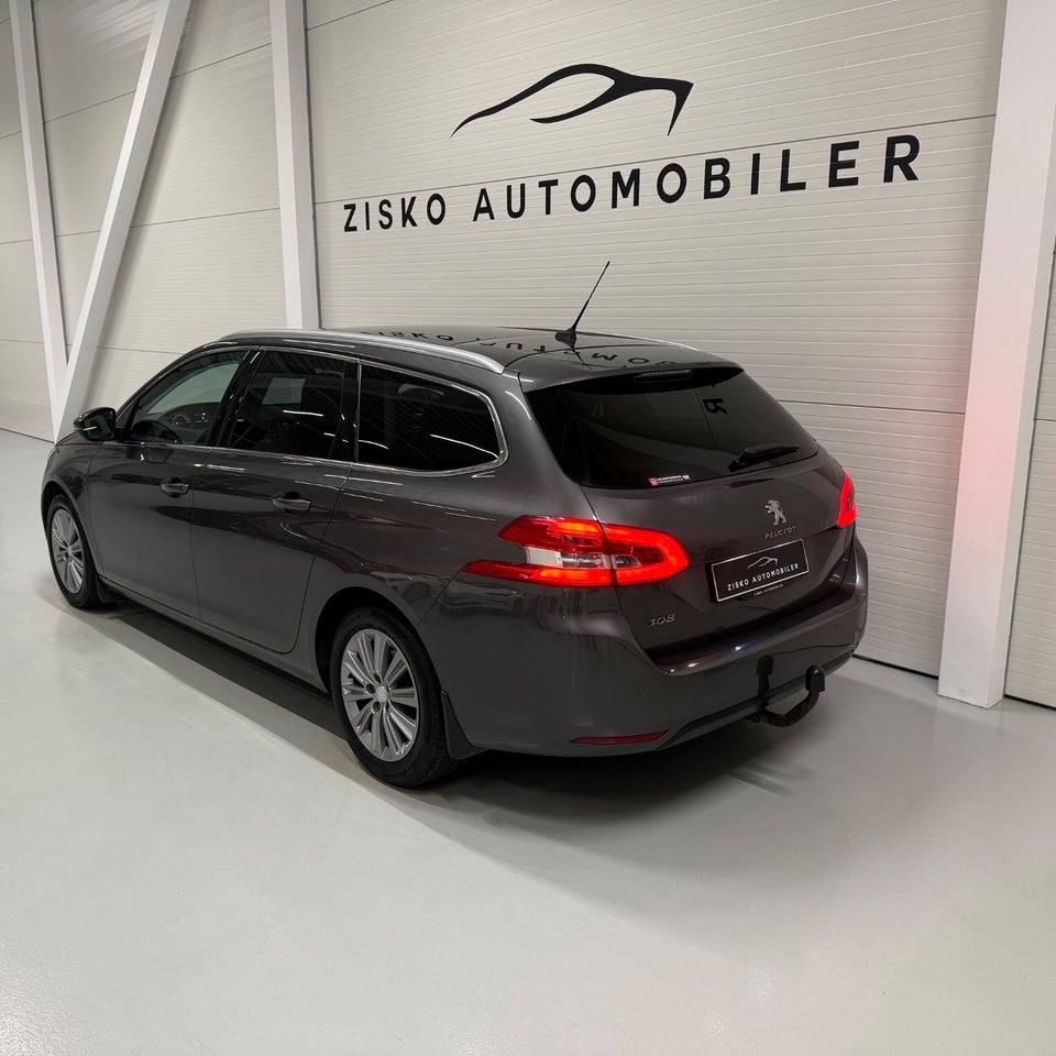 Peugeot 308 1,6 BlueHDi 120 Allure Sky 5d