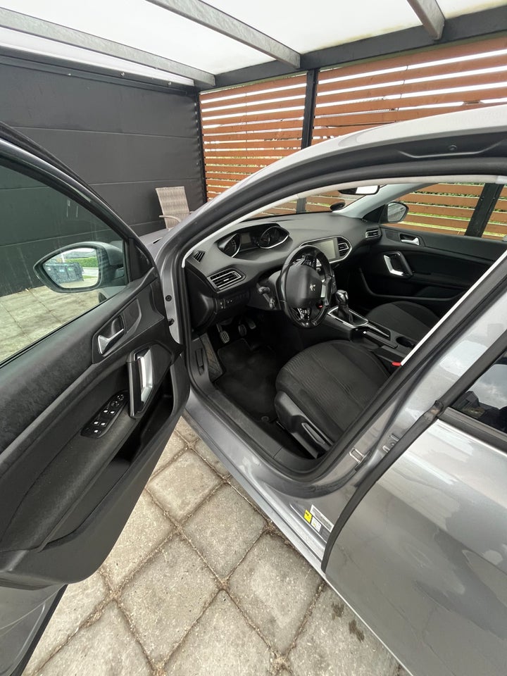 Peugeot 308 1,2 e-THP 110 Active 5d