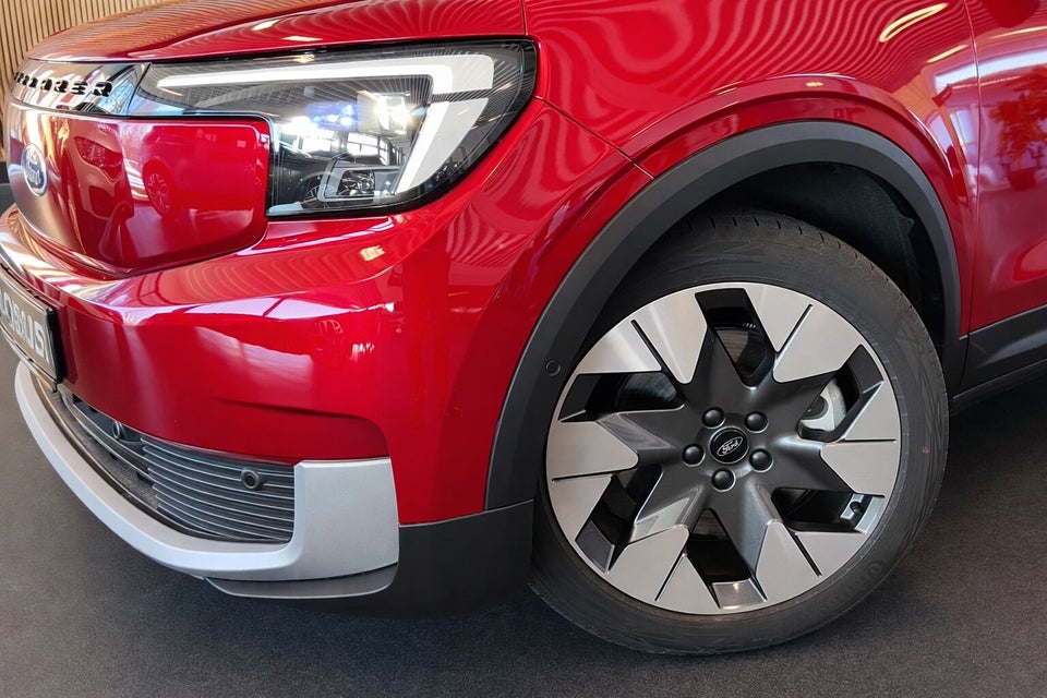 Ford Explorer 79 Premium Extended Range AWD 5d