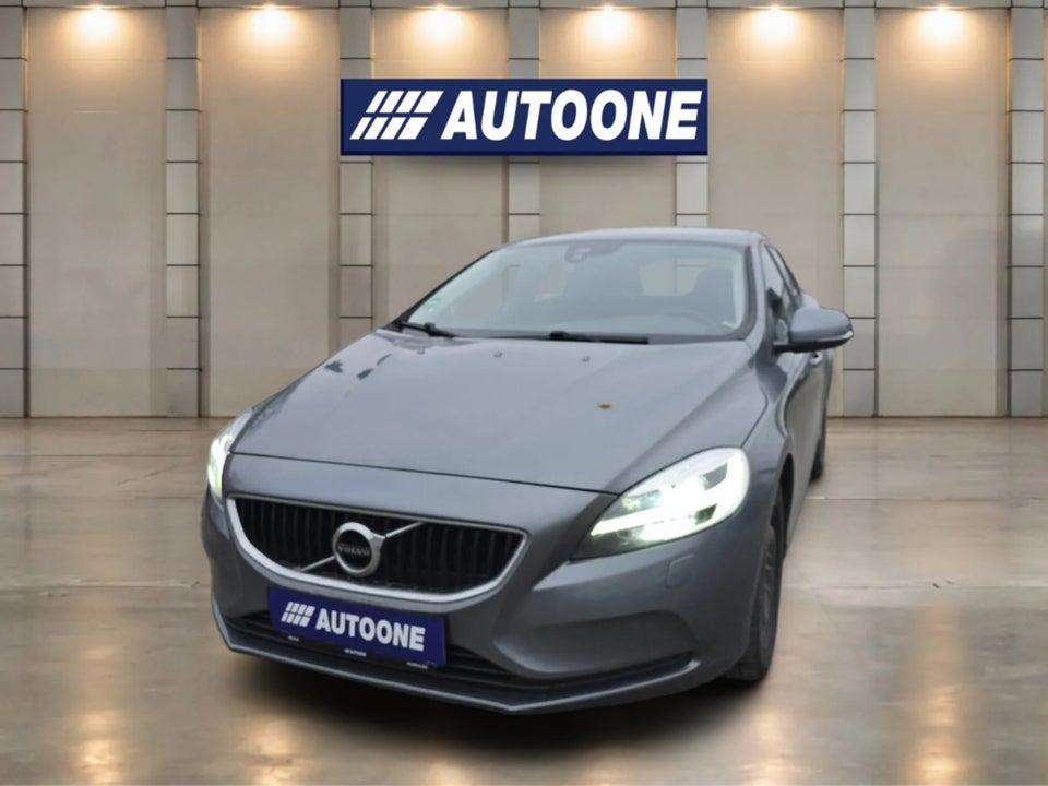 Volvo V40 2,0 D2 120 Momentum 5d