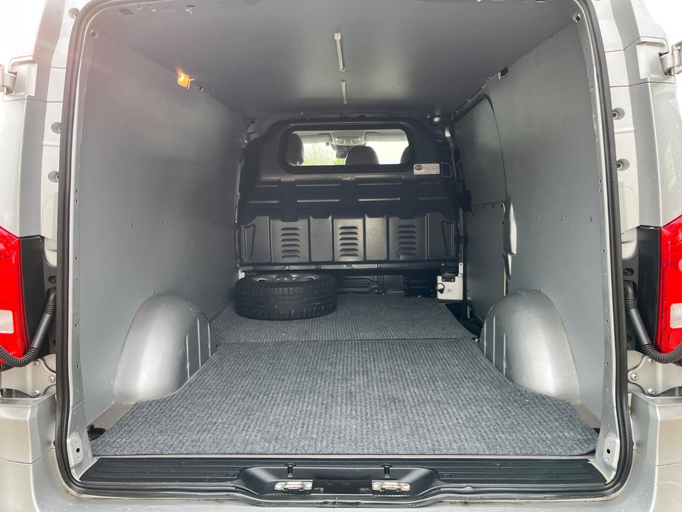 Mercedes Vito 119 2,0 CDi Kassevogn aut. L RWD