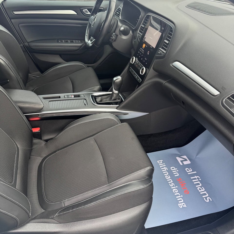Renault Megane IV 1,6 E-Tech Intens 5d