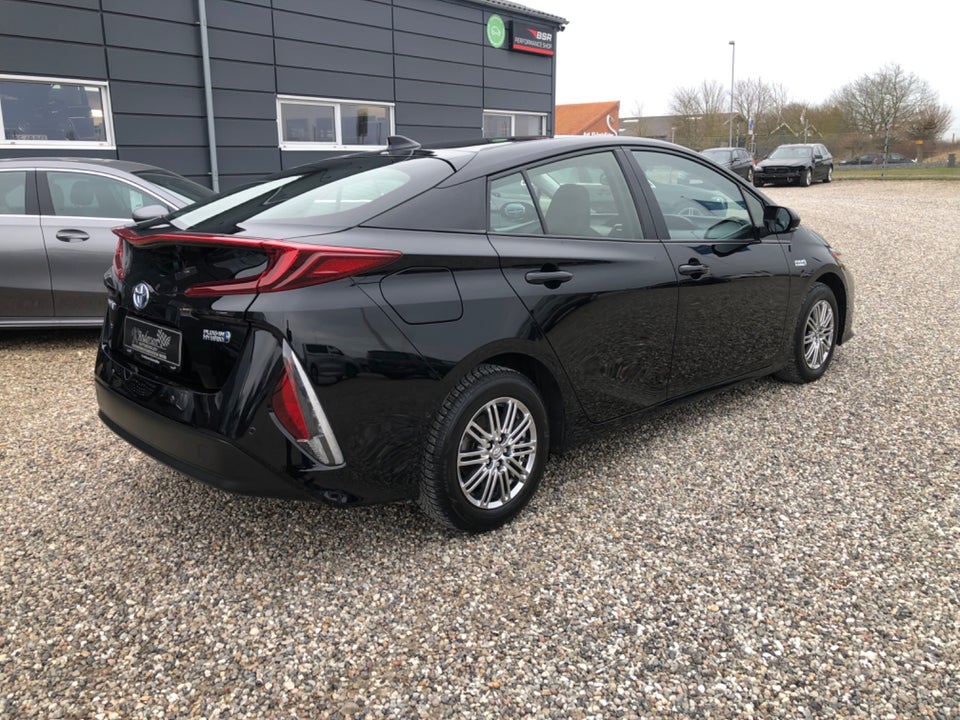 Toyota Prius 1,8 Plug-in Hybrid H3 Smart MDS 5d