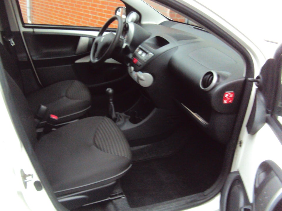 Peugeot 107 1,0 Active 5d