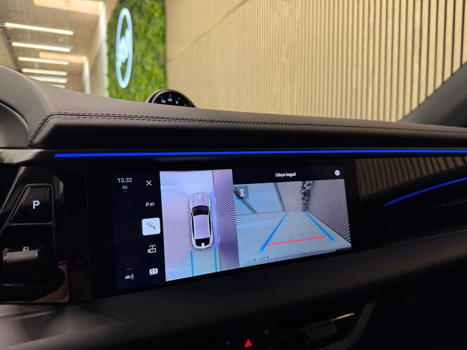 Porsche Macan 4 5d