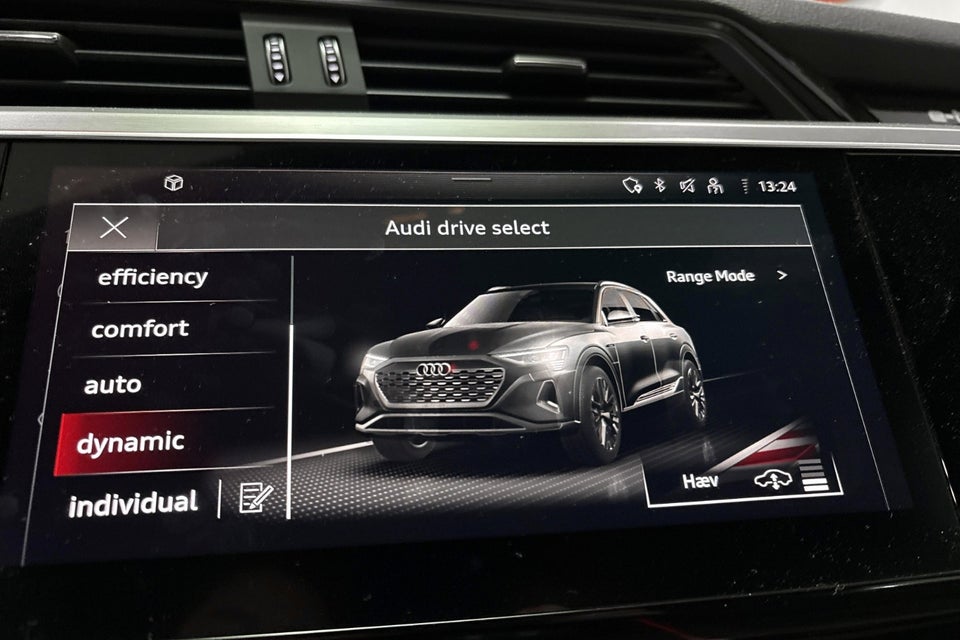 Audi Q8 e-tron 55 S-line quattro 5d