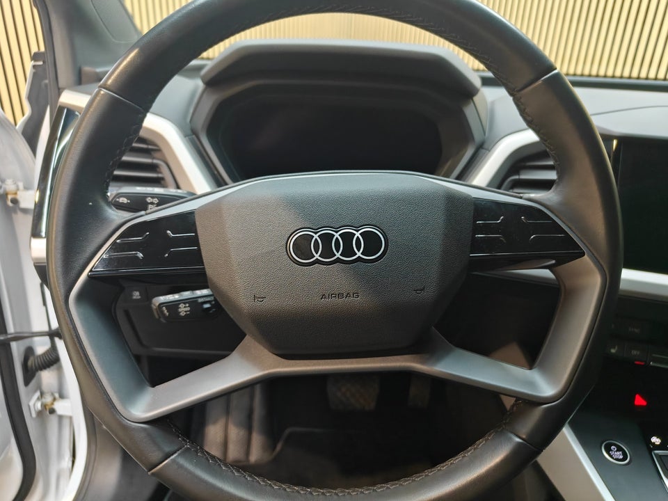 Audi Q4 e-tron 40  5d