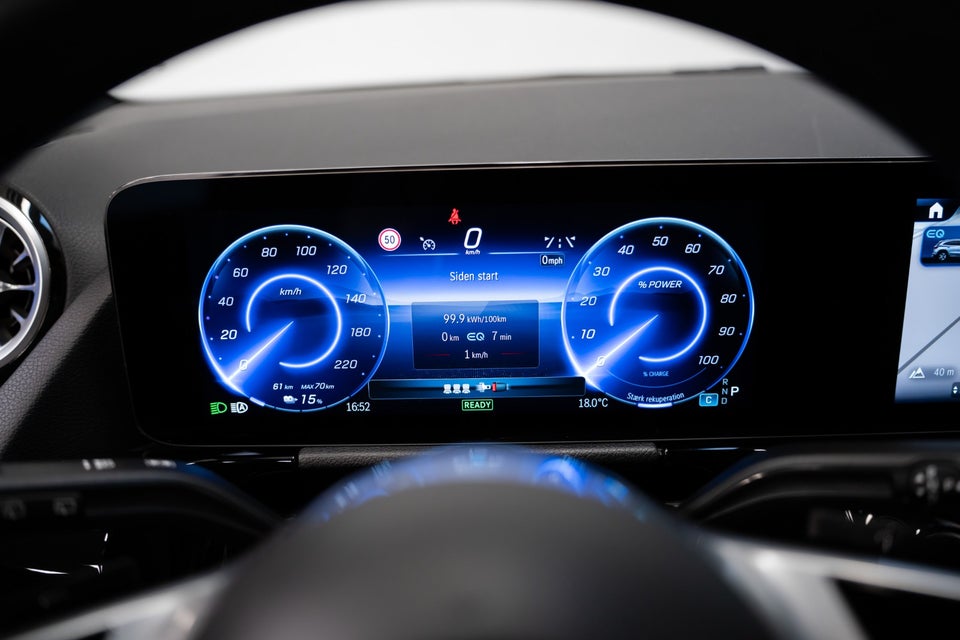 Mercedes EQA300 Progressive Advance 4Matic 5d