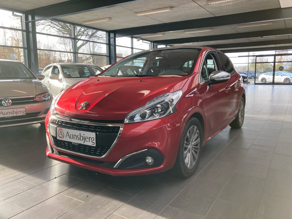 Peugeot 208 1,2 PureTech 82 Allure Sky 5d