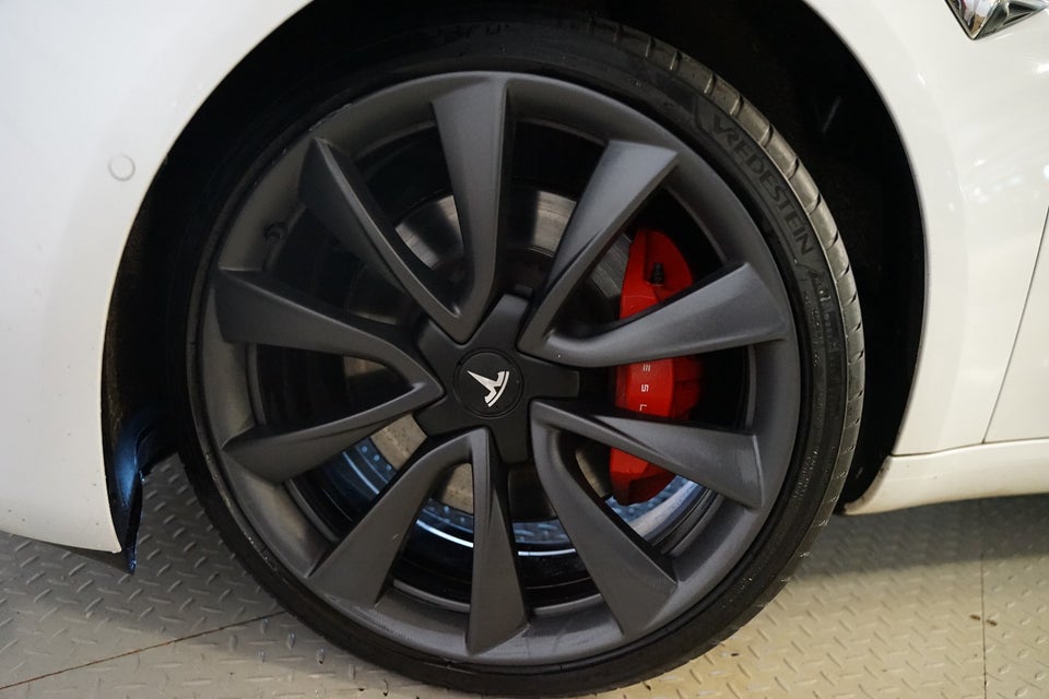 Tesla Model 3 Performance AWD 4d