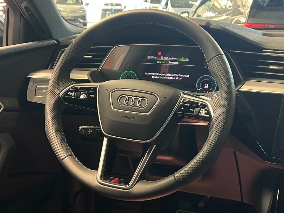 Audi Q8 e-tron 55 S-line quattro 5d