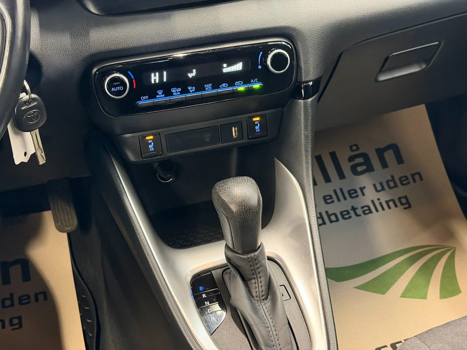 Toyota Yaris 1,5 Hybrid H3 e-CVT 5d