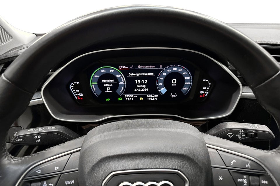 Audi Q3 45 TFSi e Attitude+ S-tr. 5d