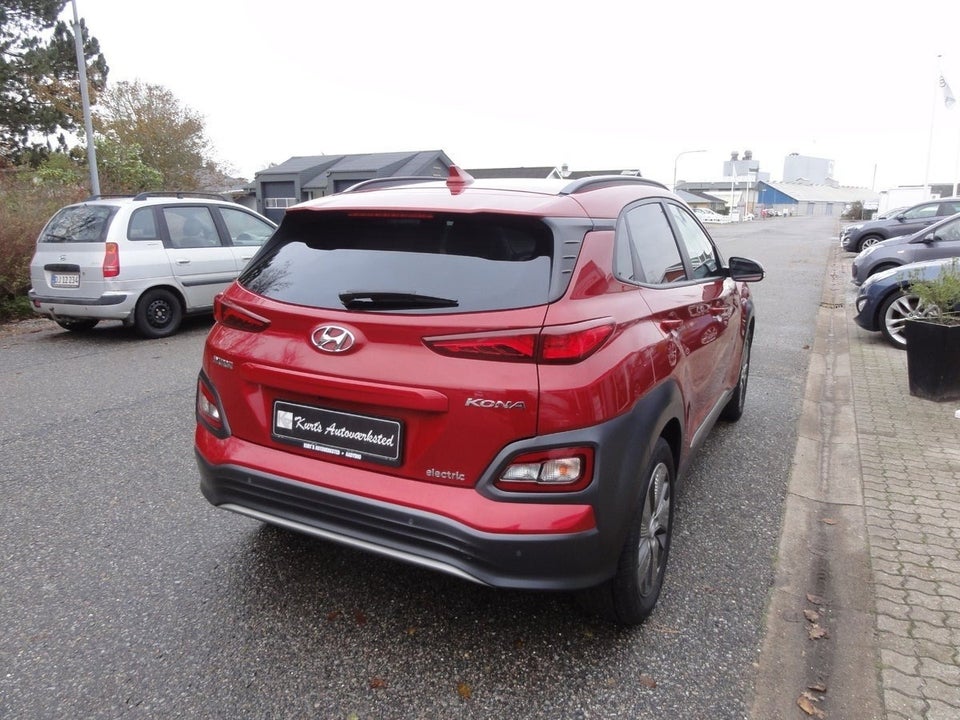 Hyundai Kona 64 EV Premium 5d